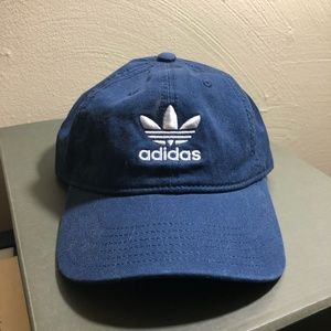 ADIDAS ORIGINALS RELAXED STRAPBACK HAT